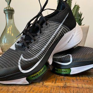 *NWOT* NIKE  Air Zoom Tempo Next Percent Flyknit Running Shoe - Men's (Size 10)